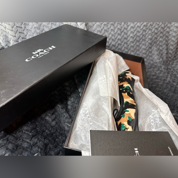 Coach women’s shoes - Picture 8 of 10